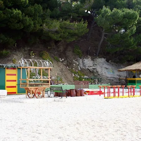 By The Sea 15800 Guest house